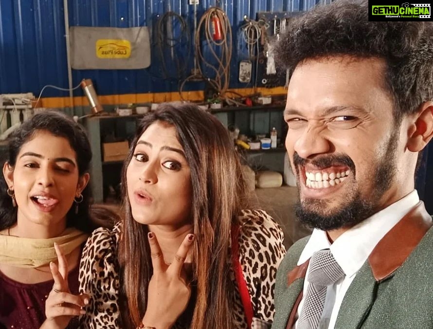 Farina Azad Instagram - Kalakkal Combo Coming Soon @abitailor_official_colorstamil @colorstvtamil