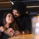 Farina Azad Instagram - Single pasanga mingle aaga vaalthukkal from us! Happy valentines day everyone @rubaidh