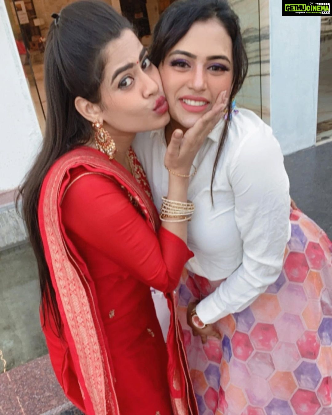 Farina Azad Instagram - Outfit by @studioavini @ashu_nagaraj_