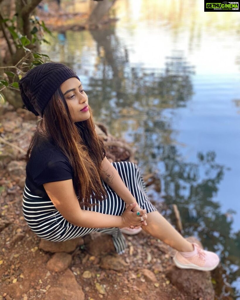 Farina Azad Instagram - Wear peace 😇