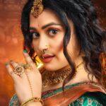 Farina Azad Instagram - Mua @jay_makeup_artist_ Outfit @mokshe_rental_destination Photography @adk_karthik Jewellery @jewelhub_chennai