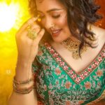Farina Azad Instagram - Mua @jay_makeup_artist_ Outfit @mokshe_rental_destination Photography @adk_karthik Jewellery @jewelhub_chennai