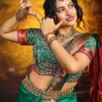 Farina Azad Instagram - Not knowing dance though, each moment is a word so just pose ! Mua @jay_makeup_artist_ Outfit @mokshe_rental_destination Jewellery @jewelhub_chennai Photography @adk_karthik