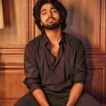 G. V. Prakash Kumar Instagram - Let’s flip a coin …heads , im yours … tails , ur mine 😍💫✨❤️🌙🪄 Shot by @irst_photography #ekdum #ekdumekdum #tigernageswararao
