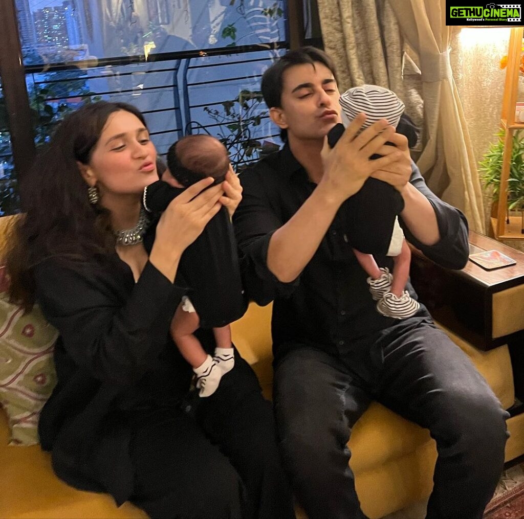 Gautam Rode Instagram - Happy 1 month birthday my babies! 🖤🖤 Mumma and Daddy Love you so so much! 🧿🧿 #blackbeauty #twins #firstmonth #birthday #party #twinning #winning #momlife #rodelife #love #family #babies Mumbai, Maharashtra