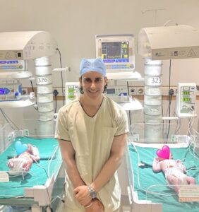 Gautam Rode Instagram - A Dad is Born 🩷🩵 
My two precious hearts ❤️❤️
#prouddaddy #daddy #love #mybabies