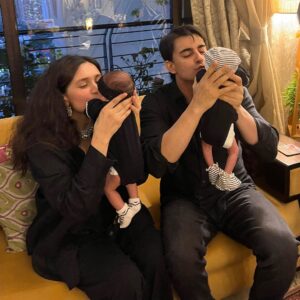Gautam Rode Instagram - Happy 1 month birthday my babies! 🖤🖤
Mumma and Daddy Love you so so much! 🧿🧿

#blackbeauty #twins #firstmonth #birthday #party #twinning #winning #momlife #rodelife #love #family #babies