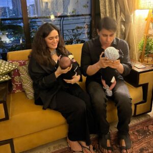 Gautam Rode Instagram - Happy 1 month birthday my babies! 🖤🖤
Mumma and Daddy Love you so so much! 🧿🧿

#blackbeauty #twins #firstmonth #birthday #party #twinning #winning #momlife #rodelife #love #family #babies