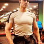 Gautam Rode Instagram - Look at me 🦾