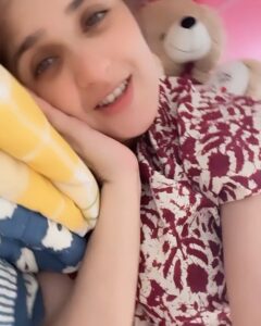 Gautam Rode Instagram - A June story! 🫶🏻🧿

#feetandchips #rodegautam #forlife #rodelife #hospitalscares 
#morenaps #lessgrwm #pregnant #thirdtrimester #realness #insomnia #swollenfeetinwater #kaftans #naptime #bedrest #oldclothes #footorface #whosprettier #juices #love #bump