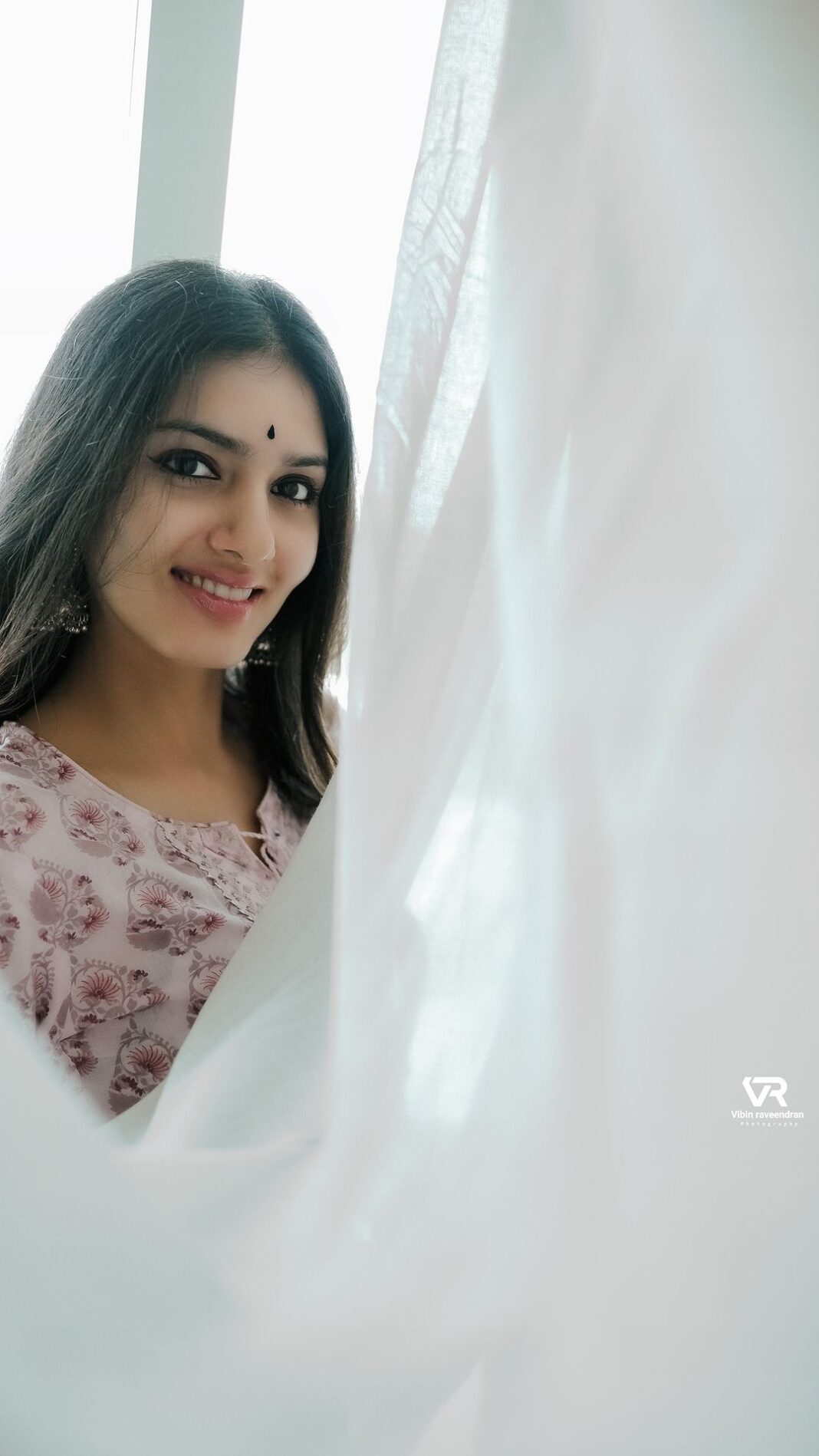 Gayathri Suresh Instagram - “UTHAMI” on “BOOK MY SHOW”🔥 VC : @vibinraveendhran_