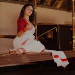 Gayathri Suresh Instagram - “ COLOURS OF ONAM”✨ Onam Series: Day 2✨ Happy Onam✨ Styling : @gayathri_r_suresh Concept : @gayathri_r_suresh