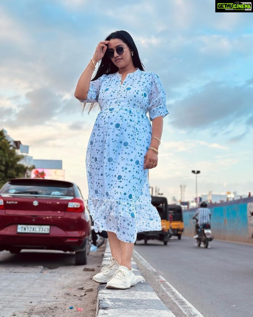 Gayathri Yuvraaj Instagram - Happiness is the secret to all beauty 🤗 Dress 👗 @fashion1atelier