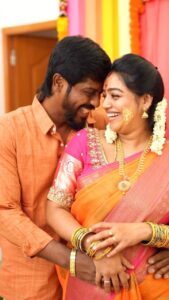 Gayathri Yuvraaj Instagram - Vaazhvil azhagiya thrunangal nam vaazhvai arthamakkum !! Indha nimidam adhu pol ondru!! ❤️❤️ #iloveyoupurusha 

Shot & edited @vijay_senthil_vel