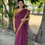 Gayathri Yuvraaj Instagram - Life is so beautiful when you see it positive 🫰🏻 Saree @meluhha_