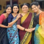 Gayathri Yuvraaj Instagram - மீனாட்சி பொண்ணுங்க…!!!✨🍃 Engaloda Meenakshi Amma @sriranjani_rajasekar My chellaaaa Akka’s @gayathri_yuvraaj @soundaryareddy_official . . #pranikadhakshu #zara #meenakshiponnunga #durga #family #love #bond #amma #sisters @labelssarumathi