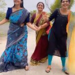 Gayathri Yuvraaj Instagram - Jumping into the trend with our trending mom @sriranjani_rajasekar ❤️ @zeetamizh #durga #yamuna #meenakshi #serial #zeetamil #meenakshiponnunga #dowatch #pranikadhakshu #trendingreels #tamil #oldsongs