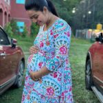 Gayathri Yuvraaj Instagram - 🤍🤍 Shine bright like a diamond!! Dress @iniyas_maternitywears