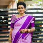 Gayathri Yuvraaj Instagram - 💜💜 One of the secrets of a happy life is continuous small treats.” 💜💜 Makeover @profile_makeover Hairstyle @mani_stylist_ Saree @lakshmiboutique2021 Blouse design @abarnasundarramanclothing