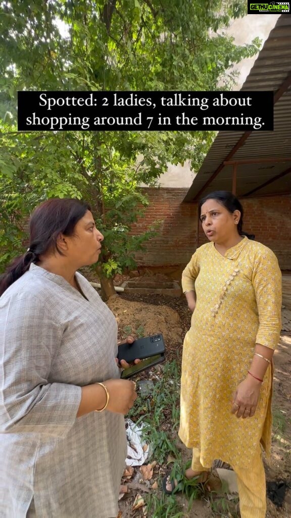 Geetika Mehandru Instagram - Let's go for shopping 🛍️ @agarwal.ranjana @geetikamehandru #shopping #trendingreels #reelitfeelit #reelkrofeelkro #mummylog #morninggossip Deoghar, Jharkhand, India