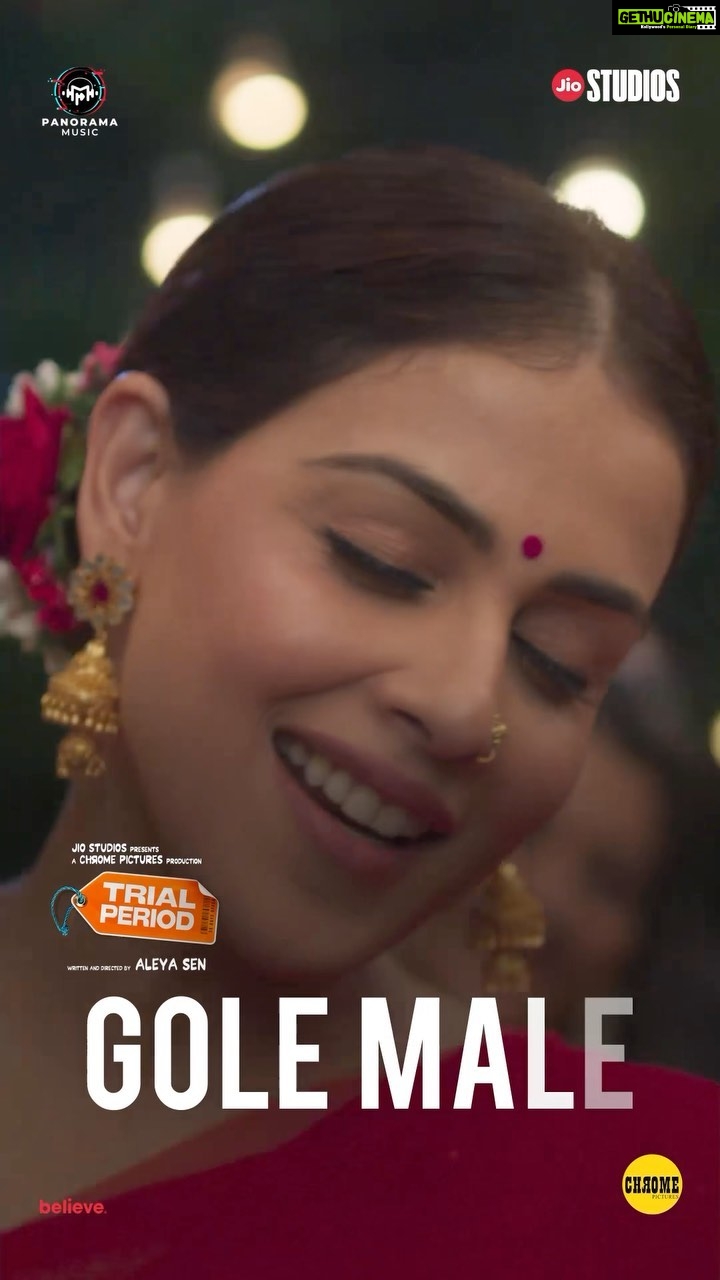 Genelia D'Souza Instagram - #GoleMale A Baul Anthem from Bengal that explains.. जैसे गुड़ में चिंटी चिपक जाए तो निकल नहीं पाती.. That is love! Song OUT NOW on #PanoramaMusic YouTube Channel #TrialPeriod arriving on 21 July only on #JioCinema @manavkaul @shaktikapoor @sheeba.chadha @gajrajrao @thespianace #BarunChanda @zidane_braz1 @aleya.sen @officialjiostudios @jiocinema @pictureschrome crimsentales #JyotiDeshpande @iamitrsharma @hemantbhandari @shreyaghoshal @devnegilive @its_kaushikofficial @its_gudduofficial @kaushikgudduofficial @appaithefuzzyguy @prateek.gupta154 @mandolintapas @vijaydayal @chinmay.jpg @panoramamusic @believemusicindia #TrialPeriodOnJioCinema #FatherOnRent #ChromePictures