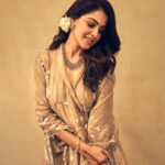 Genelia D'Souza Instagram - “Never underestimate the investment you make in yourself” Managed by- @ayushpadukone @collectiveartistsdiaries Styling - @castelino_priyanka Outfit - @labeldebelle Jewels - @amrapalijewels Footwear - @fizzygoblet Makeup - @mitavaswani Hair - @kamaldeepss Photography - @harneshjoshi