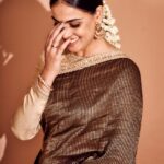 Genelia D’Souza Instagram – “Plant smiles
Grow giggles 
Harvest Love 💚”

Styling @castelino_priyanka 
Outfit @_deepthee_
Jewellery @karishma.joolry
HMU @rishinaacharya
Photographer 
@dp_dineshprajapati
Team @rohnpingalay