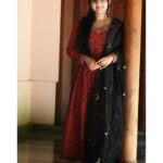 Gopika Anil Instagram - ✨🌸 Costume @thanzscouture ♥️ . #ethnic #salwar #ootd #ethnicwear #thanzcouture #coversong #instagood #instagramers #live #letlive