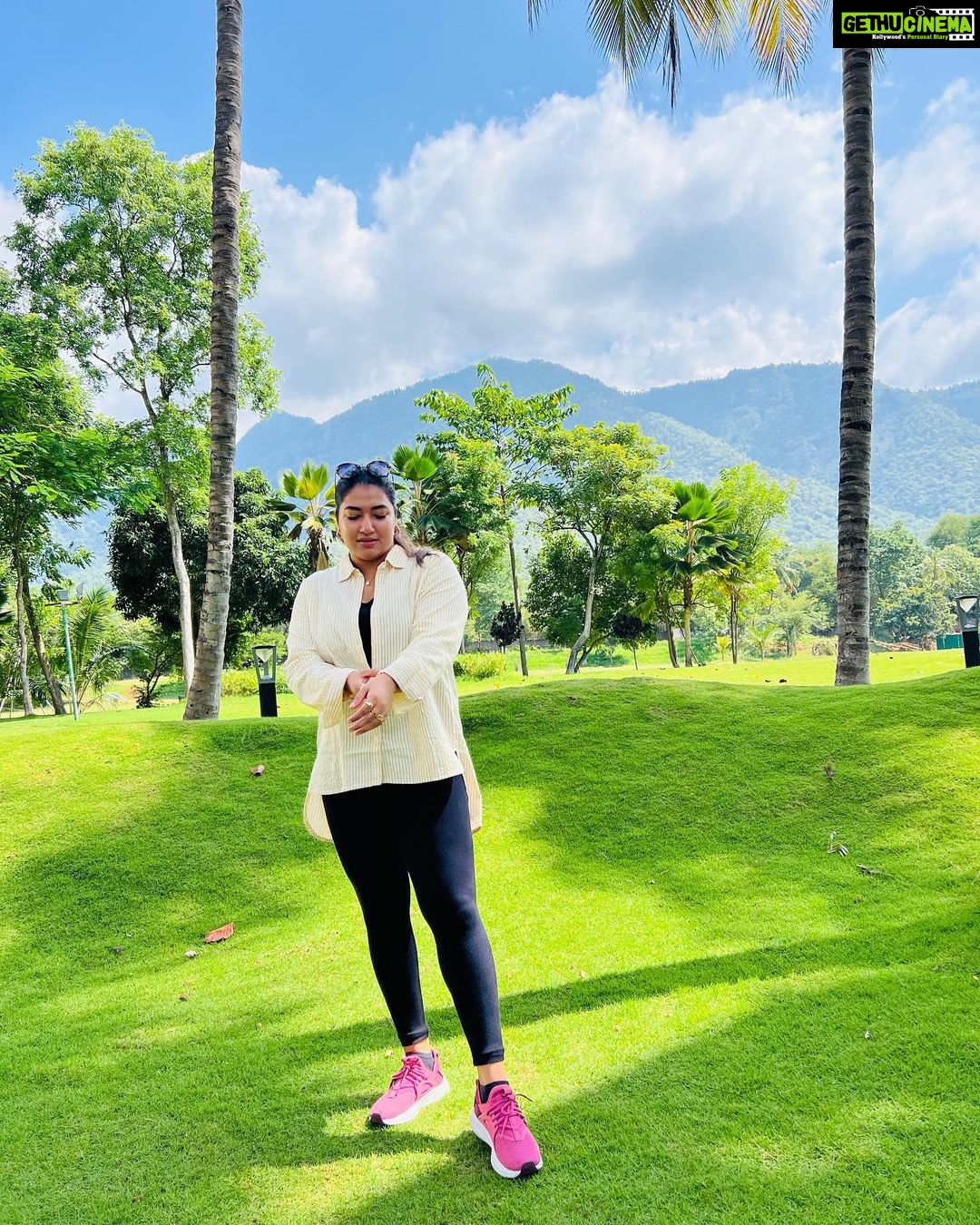 Grace Antony Instagram - I hope you know the purpose of life is not to just survive, BUT TO LIVE.🪐🫧🪻 . . 📸 @abytomcyriac . . . . . . . #grace #graceantony #actress #casualstyle #nature
