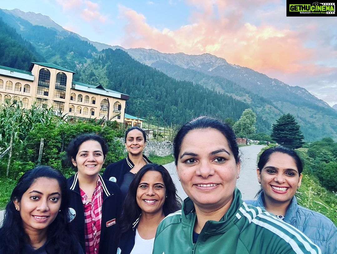 Gul Panag Instagram - Tribe : On homecoming and belonging , a book by Sebastian Junger left a deep mark on me when I read it a few years ago. It explores tribal concepts of loyalty, belonging and human quest for meaning. However, it’s these 10 days that made me experience all these terms in a manner I haven’t in a long time. I felt like I really belonged to this tribe of women, seeking meaning, seeking to push their limits. The oneness I’ve felt with this tribe of women and members of this expedition is overwhelming. And I felt like I belonged. And I feel like it made me the best version of myself during the expedition. Now to carry that feeling forward is a task! Even thoug I’ve pursued adventure and drives like this before, I was out of my comfort zone in many ways. And that’s what made it special. It was like a refresher. IYKYK. Of all what learns in a boarding school. Cannot wait to do this again @mahindraadventure ! Thank you ladies❤️ @sangeetahkamath @panitavirmani @namrata.arora.92 @shanthi.rangaswamy @dr._rush @moodybanjaran @swatysmalik @shilpamorwal @shuklatanushri @pavanemann @vartika.arora.10 @autodidactasoul @sharmashalvi187 @neetibassi @naazu_sidhu @preeticee @pavanemann @simran18kaur And thank you to all the men. You’re a part of our tribe too.🥰 @maddymarwah @cinemonkofficial @achyutphotography @harisingh.rallying @nagrahonnie @sidhurallying @nookalavinod P.S. Sebastian started research on our tribal roots and the impact of breaking away from tribal structures, on our mental health when researching PTSD in veterans. It’s a great book. GIRLS GIRLS GIRLS