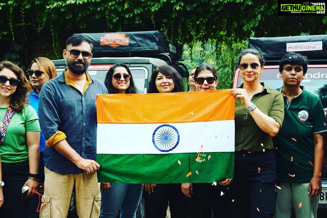 Gul Panag Instagram - Meet the indomitable team of women breaking barriers, scaling obstacles and charting their own course! It is so uplifting and inspiring to be in the company of such accomplished women. Thank you for being here. @sangeetahkamath @panitavirmani @namrata.arora.92 @shanthi.rangaswamy @dr._rush @moodybanjaran @swatysmalik @harisingh.rallying @shilpamorwal @vartika.arora.10 @autodidactasoul @sharmashalvi @neetibassi @cinemonkofficial @achyutphotography @naazu_sidhu A big thank you to @harisingh.rallying for making everything possible. Literally. Thank you to @cinemonkofficial @achyutphotography for capturing these moments. And last, but not least, thank you to the incredible team at @mahindraadventure for their vision. #womenwithdrive #zanskarexpedition #mahindraadventure #drivetechindia