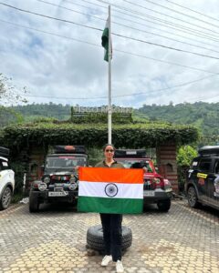 Gul Panag Instagram - Where the mind is without fear, and the head is held high…..

🇮🇳🇮🇳🇮🇳🇮🇳🇮🇳🇮🇳🇮🇳🇮🇳🇮🇳
Wishing everyone  a very, very happy Independence Day.

#harghartiranga 

Thank you @mahindraadventure for this incredible opportunity.

Thank you @cinemonkofficial  @achyutphotography , @swatysmalik and @moodybanjaran for the photos.

#WomenWithDrive #zanskarexpedition #drivetechindia