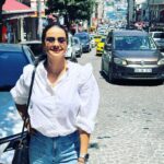 Gul Panag Instagram – Feeling the Friday-vibes !
.
.
.
#TGIF #friday #thankgoditsfriday