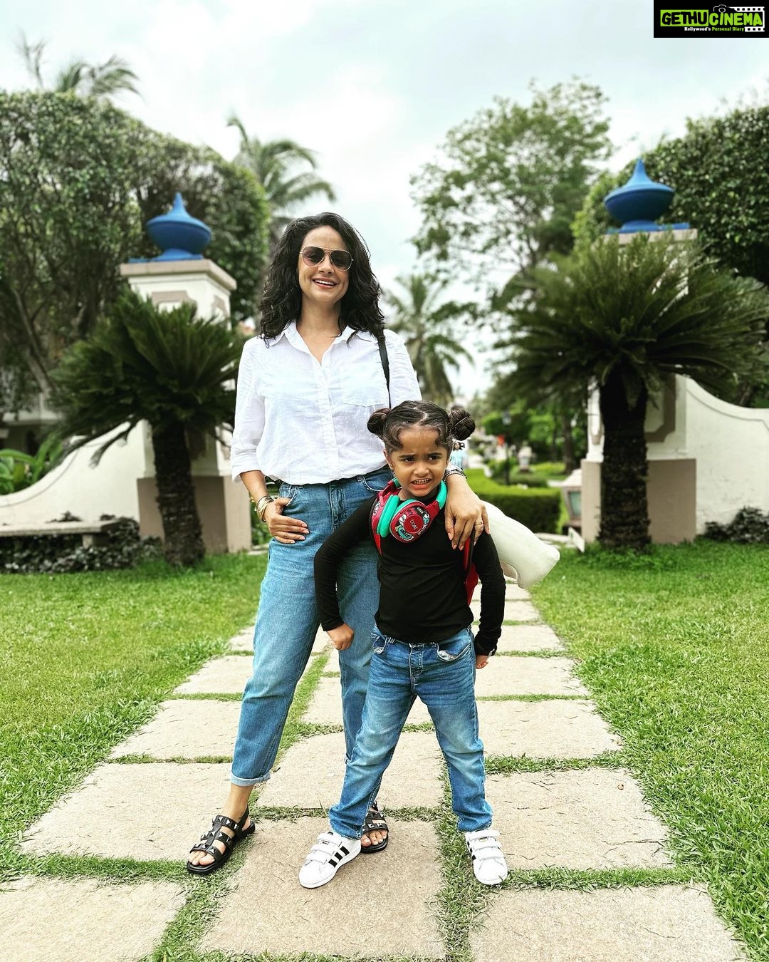 Gul Panag Instagram - Goa blitz. And photo dump. Thank you @uditaanand for taking care of the cub while I went hunting.๐
Thank you @clubmahindra for being great hosts as always ! The Varca property remains my favourite. It was the first property we came to when we became members in 2003 . Weโve come back to you three times with Nihal and itโs more fun for us as a family each time we come. ๐
Varca, Goa