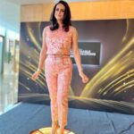 Gul Panag Instagram - Sustainability is not an option. It’s now a compulsion. A big thank you to Economic Times for making me part of the Sustainable Organisations Awards - a platform that acknowledges and recognises organisations that are raising the bar when it comes to incorporating sustainable practices. While one doesn’t work for rewards, it’s certainly is encouraging to be awarded and inspire others to follow suit. . . . . . . Outfit by @katespadeny Jewellry by @anaqajewels Styled by @vibhutichamria Make up @deepak_pawar03 Hair @asiya.ansari The Westin Mumbai Garden City