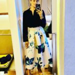 Gul Panag Instagram - My selfie game needs some work. Here’s the last few weeks of me looking at myself wondering- 1. Am I being good wife? 2. Am I being a good mother? 3. Am I being a good person? 4. Am I am doing my best? 5. And, how am I looking?