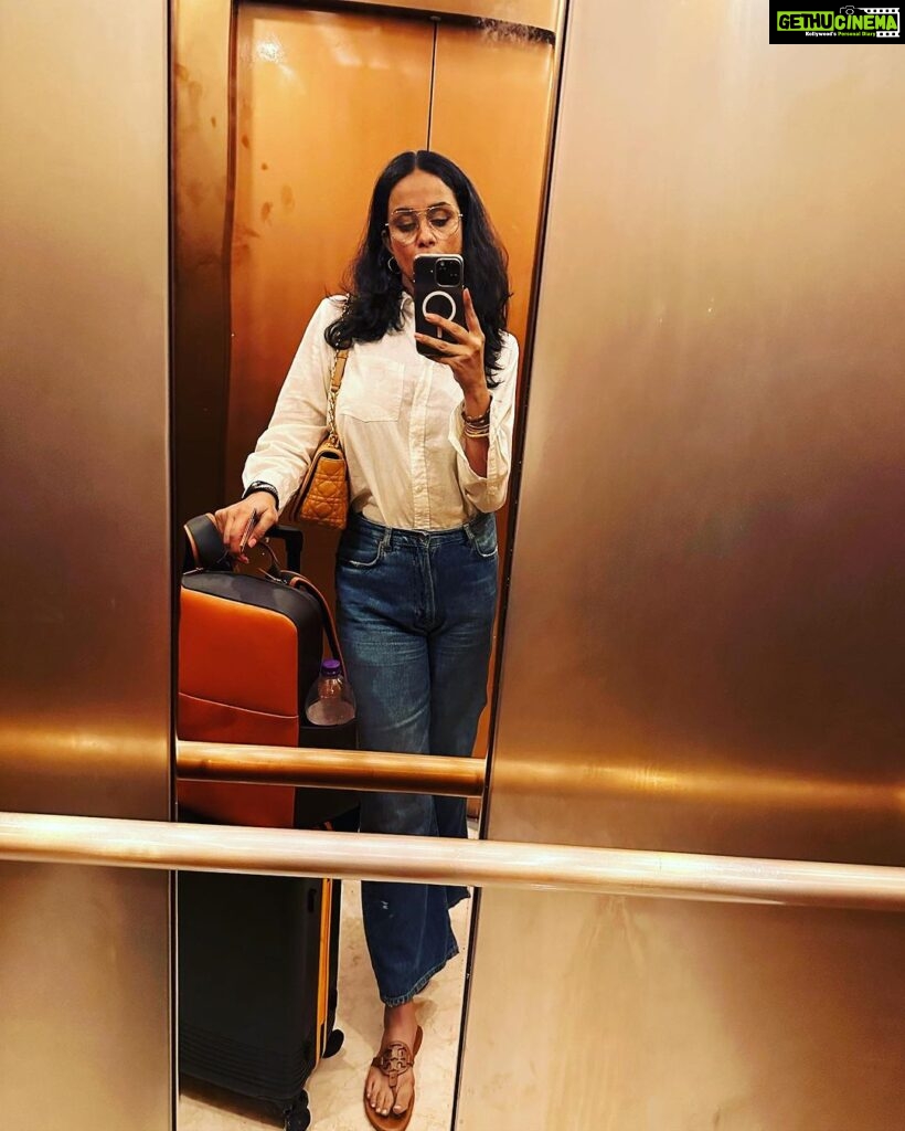 Gul Panag Instagram - My selfie game needs some work. Here’s the last few weeks of me looking at myself wondering- 1. Am I being good wife? 2. Am I being a good mother? 3. Am I being a good person? 4. Am I am doing my best? 5. And, how am I looking?