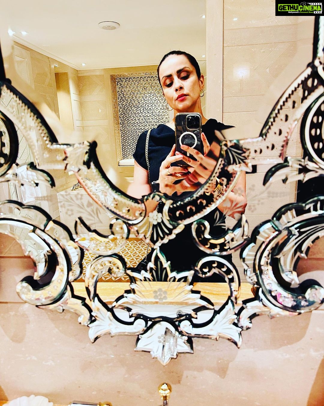 Gul Panag Instagram - My selfie game needs some work. Here’s the last few weeks of me looking at myself wondering- 1. Am I being good wife? 2. Am I being a good mother? 3. Am I being a good person? 4. Am I am doing my best? 5. And, how am I looking?