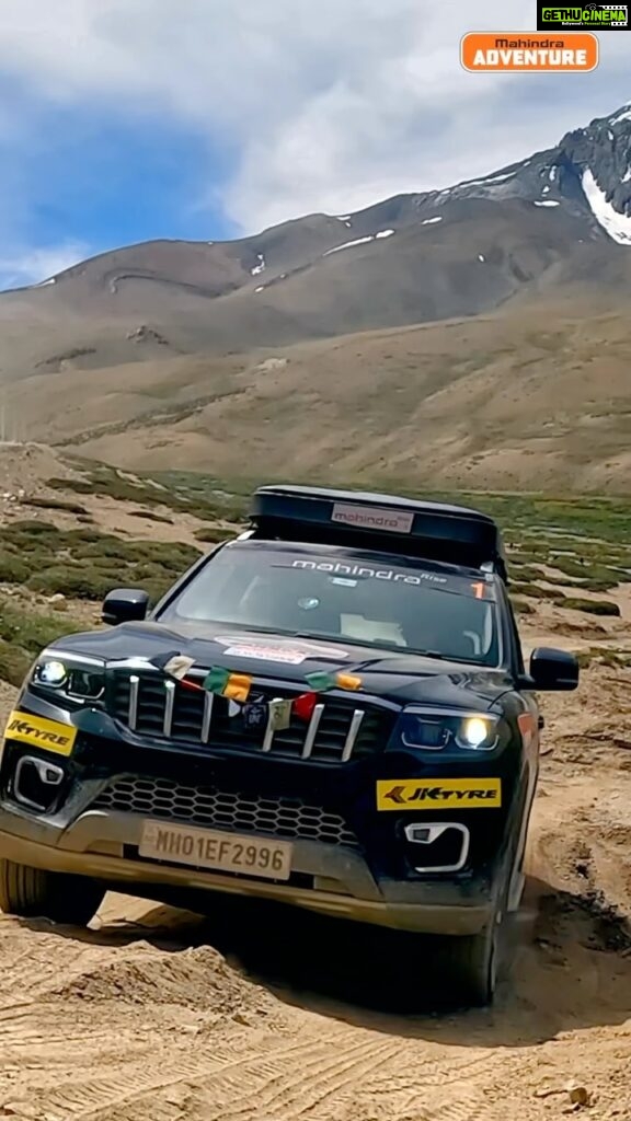 Gul Panag Instagram - When the mountains are calling, no road can stop us. #WomenWithDrive scaling mountains in spine-chilling heights of the Zanskar Valley. In frame: @swatysmalik - A lawyer by profession but an adventurer at heart! #AuthenticZanskarEscape #MahindraAdventure #ScorpioN #Zanskar @indianoilcorp