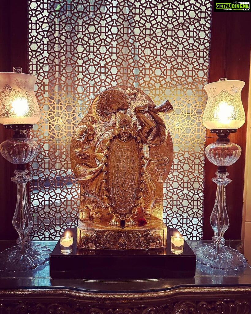 Gul Panag Instagram - Staying at @theleelapalaceudaipur feels like being transported to another realm- of grandeur, opulence, heartwarming hospitality and incredibly fine taste. A unique interpretation of Indian luxury, the Leela celebrates each hotel through its unique location, art, architecture, culture and cuisine with thoughtful services, celebratory rituals, and immersive experiences capturing the essence of India and the richness within. Art is beauty and here at The Leela, they understand the emotions that beauty and art can evoke. And the visual treat here evokes a lot. Be it a sculpture in a hallway, the carving on a staircase, the coloured marble inlays on a ceiling panel, or traditional paintings on the walls, each of these elements has been specially curated to leave you with a sense of awe-inspiring wonder. The Leela Palace Udaipur has an exquisite collection of Indian art forms, spiritually inspired installations, larger-than-life paintings, striking sculptures and much more, each harnessing different mediums and sensibilities. And it’s not just a house of pretty things- it’s a mansion of fine art. The Leela in Udaipur brings to life the ancient art and craftsmanship of Mewar. Forgotten Indian crafts like Tarkashi work, Tekhri and Bidri were placed at a place of prominence in an effort to preserve Indian tradition. I am in awe of the mirror in lay work ( Tekhri) that adorns the walls of every room, the courtyard - in fact everywhere! Our abode during the stay was the Royal Suite- stunning in every way. From the high ceiling dome adorned by an enormous chandelier to the silver artwork , and beautifully crafted furniture, the beautiful paintings - every thing is curated with a fine eye for detail. From the silver art work, the furniture, the paintings and even the rare coffee table books. Nothing I write or pictures I share can possibly do justice to the incredible visual journey that one is taken on here at the Leela Palace Udaipur - and so I can only offer a glimpse.😅 And a big THANK YOU.❤️ #theleelapalaceudaipur #palacebythelake #theleela