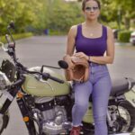 Gul Panag Instagram - Hello Weekend, let’s ride ? . . . @jawamotorcycles @vardenchi