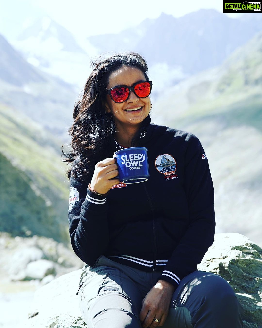 Gul Panag Instagram - Best 10 days in the last 10 years, I think I can risk saying. Yeah! The outdoors always bring out the best in me. But this time it was something more. It was the incredible camaraderie with the crew and team- that made me be the best version of myself- in a long, long time. And @sleepyowlcoffee kept me going. I know I’m so late to that party @ajaithandi . 🙈🙈 but now I’m addicted. Thank you @simran18kaur . ❤️ Who’s joining me on the next expedition we’re doing? @neha.abrahma you have to come! #mahindraadventure #zanskarexpedition #overlanding #rooftoptent #driverechindia @bimbra4x4 @taranbimbra @nomadadventuresoverland @nookalavinod @mahindraadventure @cinemonkofficial @maddymarwah @achyutphotography @harisingh.rallying Zanskar
