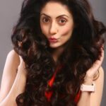 Gurleen Chopra Instagram - LONG & STRONG HAIR HAR KISE DI WISH HUNDI HAI KI TUADI EH WISH HAI ?