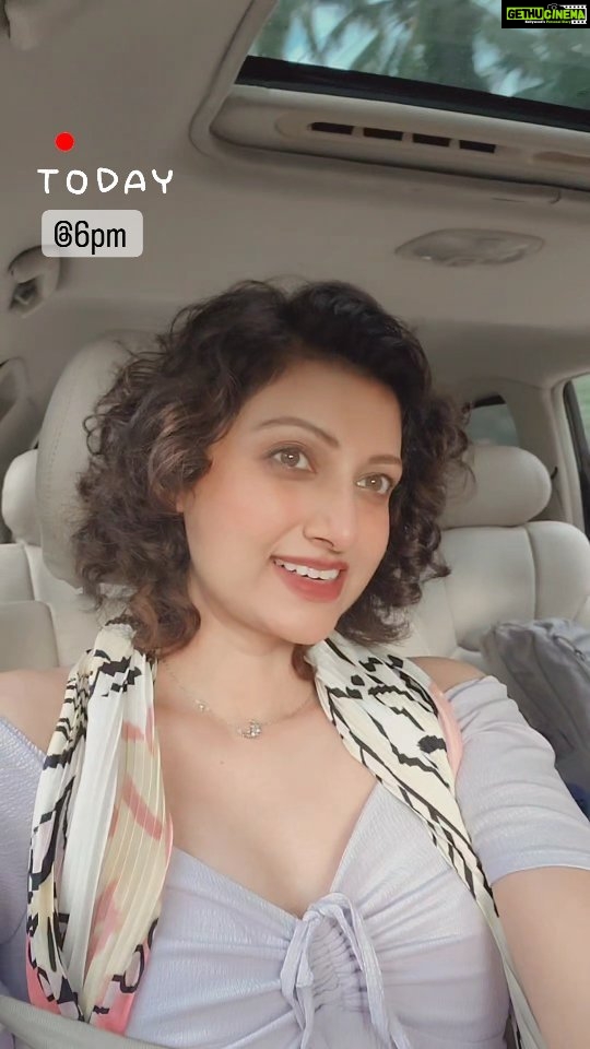Hamsa Nandini Instagram - Can't wait to see you all! Coming LIVE at 6PM.🤩 Goa, India