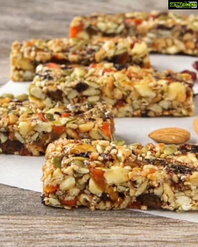 Hamsa Nandini Instagram - These granola bars turn out so amazing every single time. My favorite pre-workout/ pre-stage performance snack. Try it! . #swanstories