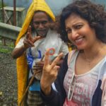Hamsa Nandini Instagram - Mesmerized by the lush green western ghats of Maharashtra. Just a reminder it's never about the destination. For me, it's always been about the journey. To experience life to the fullest, every once in a while you have to go off the beaten track. It feels good to be lost in the right direction.💚 . #roadtripping #swanstories #4by4