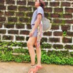 Hamsa Nandini Instagram - Florentine, flip flops n frizzy hair. . #caffreal #swanstories Goa, India