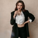 Hansika Motwani Instagram – ♣️
•
•
#promotions #partner
•
•

•

Styling : @openhousestudio.in
Outfit : @qua.clothing
Jewellery : @shopeurumme
Style Team : @mehavenkatesh @prarthanasrinivasaraja @saigopalchikkala_cine_costumer 
HMU : @sankpalsavita @rupeshryadav 
Photo : @aaronobed_art