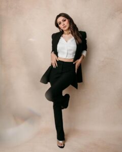 Hansika Motwani Instagram - ♣️ • • #promotions #partner • • • Styling : @openhousestudio.in Outfit : @qua.clothing Jewellery : @shopeurumme Style Team : @mehavenkatesh @prarthanasrinivasaraja @saigopalchikkala_cine_costumer HMU : @sankpalsavita @rupeshryadav Photo : @aaronobed_art