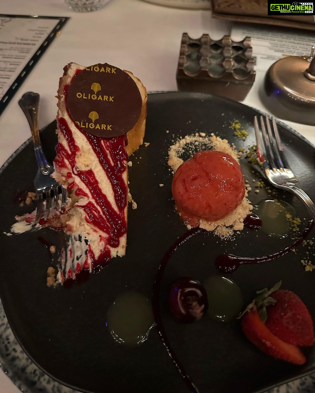 Hansika Motwani Instagram - Birthday behaviour 🎂🩵 Istanbul, Turkey